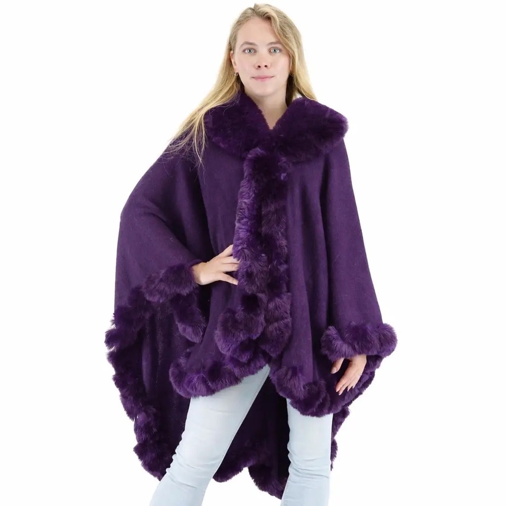 Shaw with Vegan Fur Trim